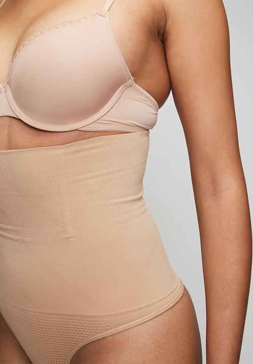 Easy Curves Shapewear - Anti rolling sculpting thong - beige
