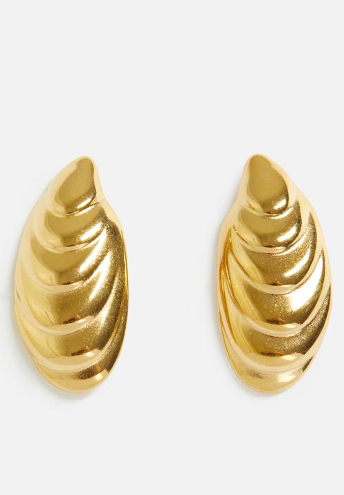 Zoe on Trend - Trendy shell earrings  - gold