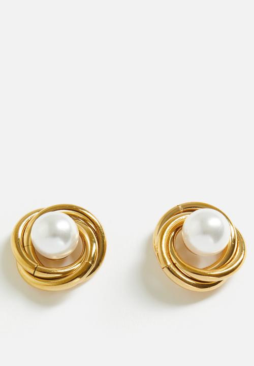 Zoe on Trend - Elegant pearl drop-earrings  - gold
