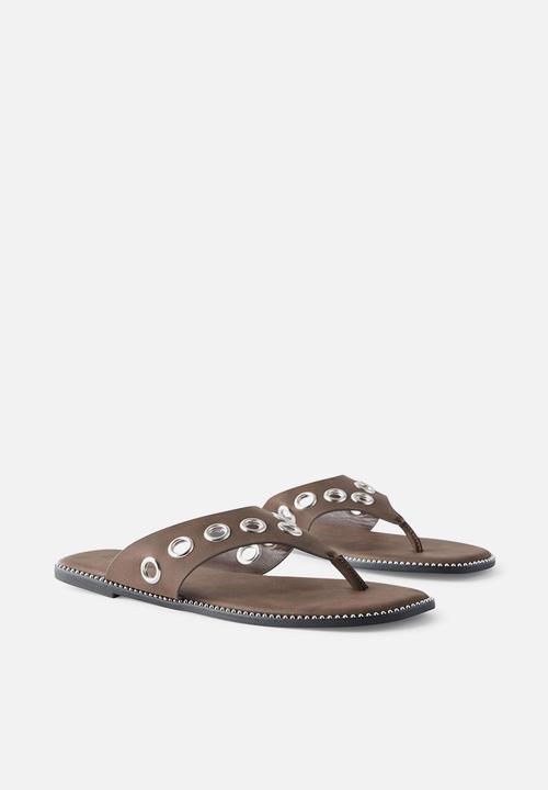 Cotton On - BOWIE SLIDE-CHOC EYELETS