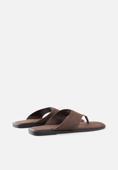 Cotton On - BOWIE SLIDE-CHOC NUBUCK