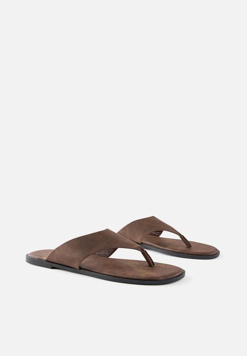 Cotton On - BOWIE SLIDE-CHOC NUBUCK