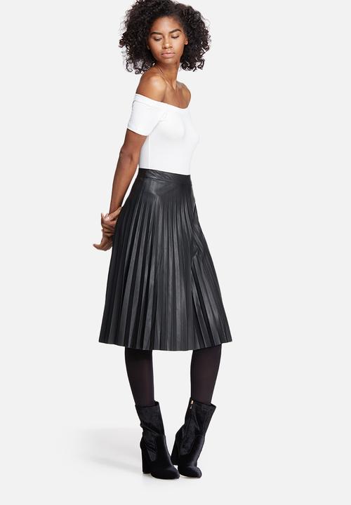 dailyfriday - Off shoulder bodysuit