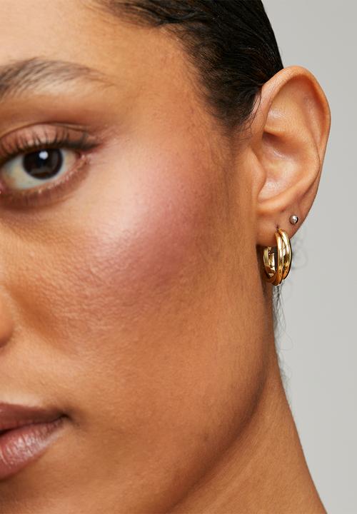 Zoe on Trend - Modern interweave hoop earring - gold