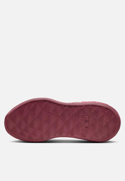 Nike - Nike Bella 7