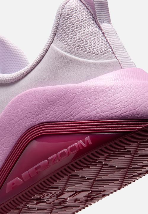 Nike - Nike Bella 7