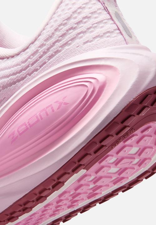 Nike - Nike Vomero Plus