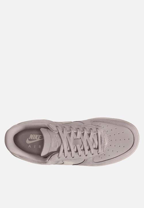 Nike - W Air Force 1 Retro Prm Ess