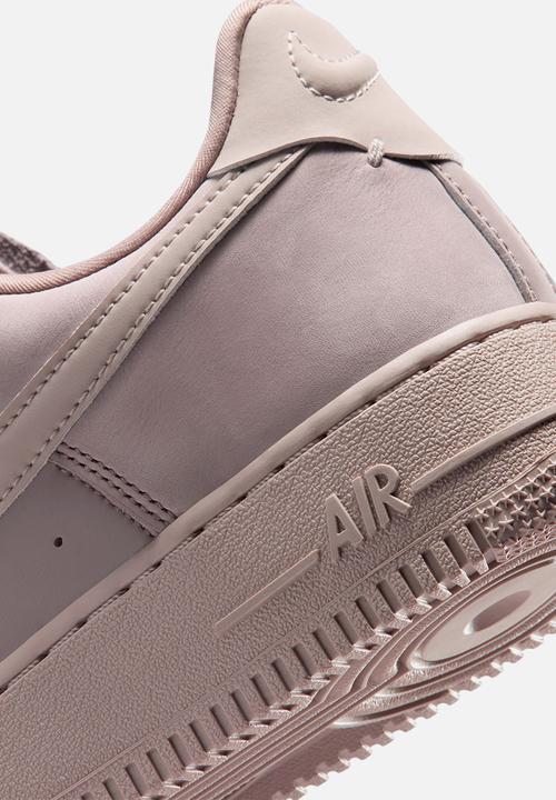 Nike - W Air Force 1 Retro Prm Ess