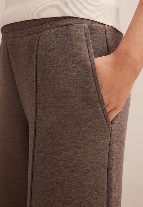 Forever New - Hunter wide leg lounge pants in mocha mist