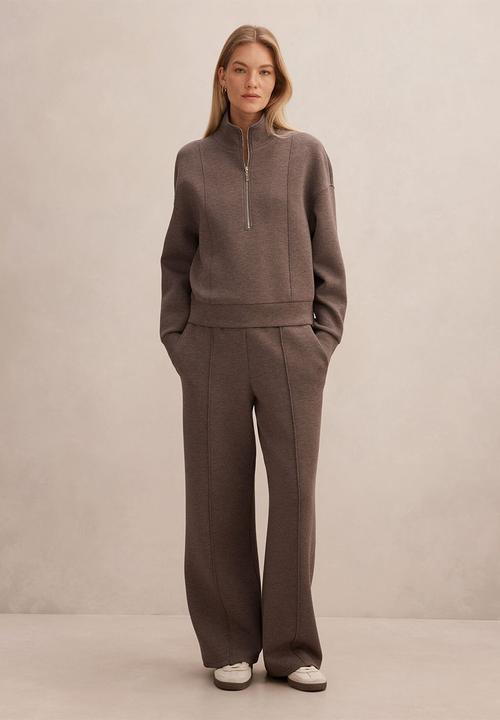 Forever New - Hunter wide leg lounge pants in mocha mist