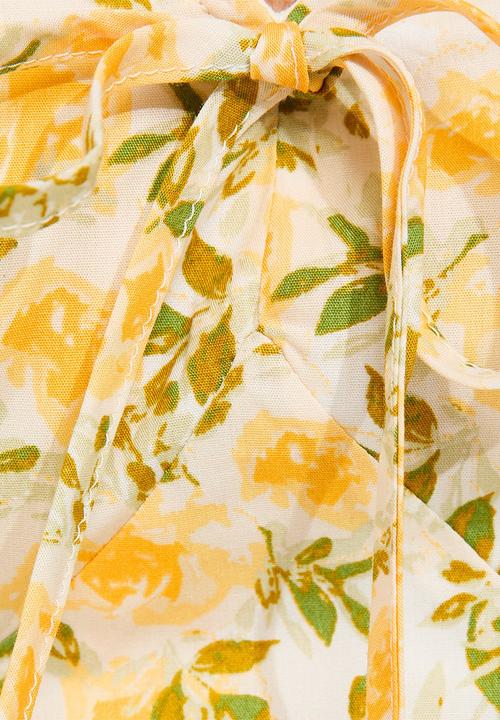 New Look - Floral Print V-Neck Top - Yellow 