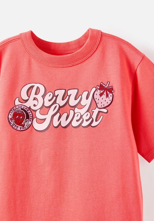 Cotton On - Poppy Oversize Graphic Print Tee - Coral Red/Berry Sweet