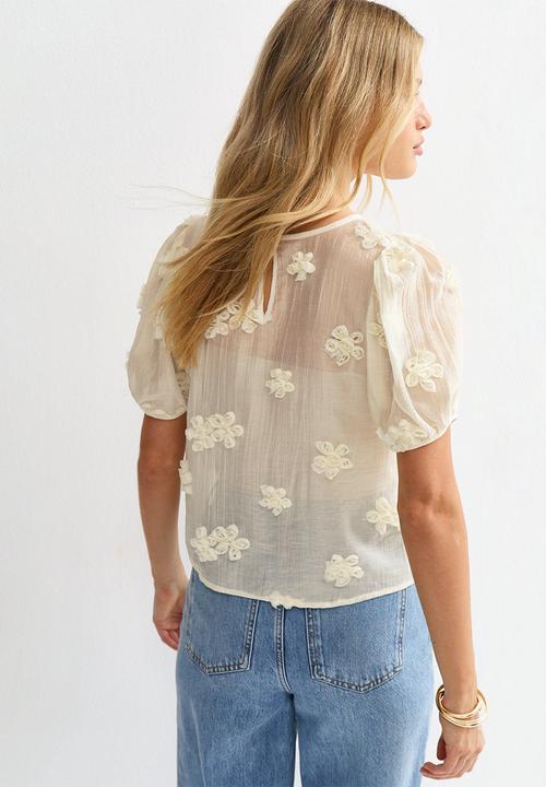 New Look - Sheer Floral Appliqué Short Sleeve Blouse - Cream