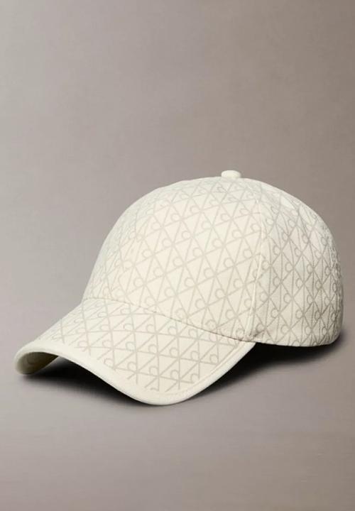 Calvin Klein - Emblem print w leather patch cap - lily white aop