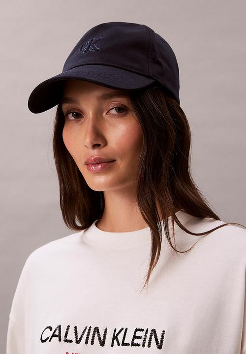 Calvin Klein - Monogram lurex embroidery cap - maritime blue