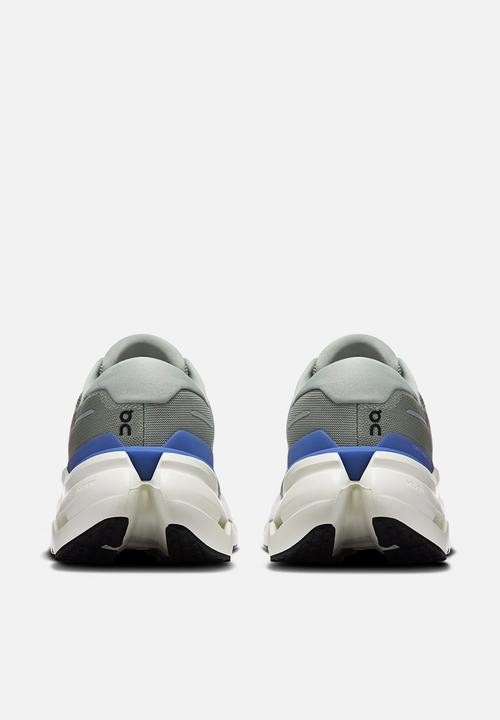 ON Running - Cloudrunner 3