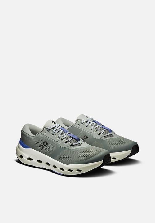 ON Running - Cloudrunner 3
