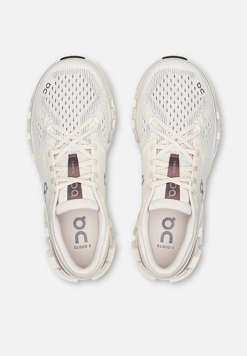 ON Running - Cloud X 4