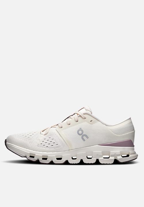 ON Running - Cloud X 4