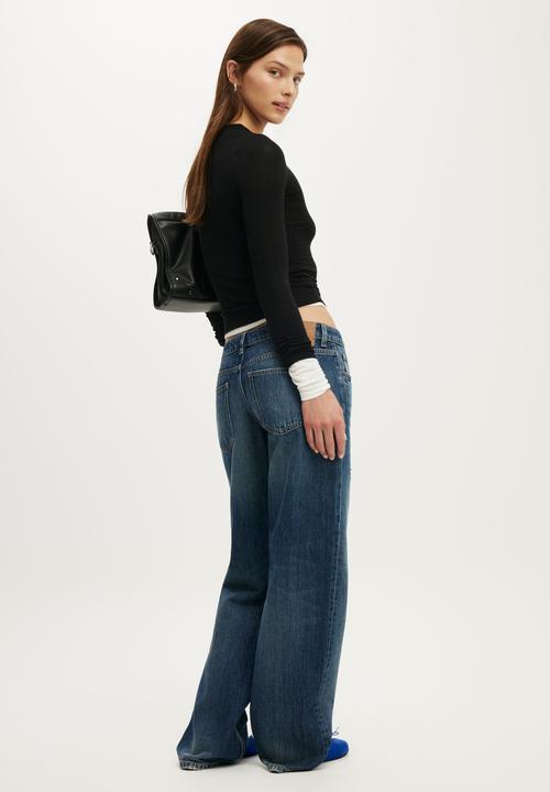 Cotton On - Low Rise Straight Jean - Grazed Blue Ripped