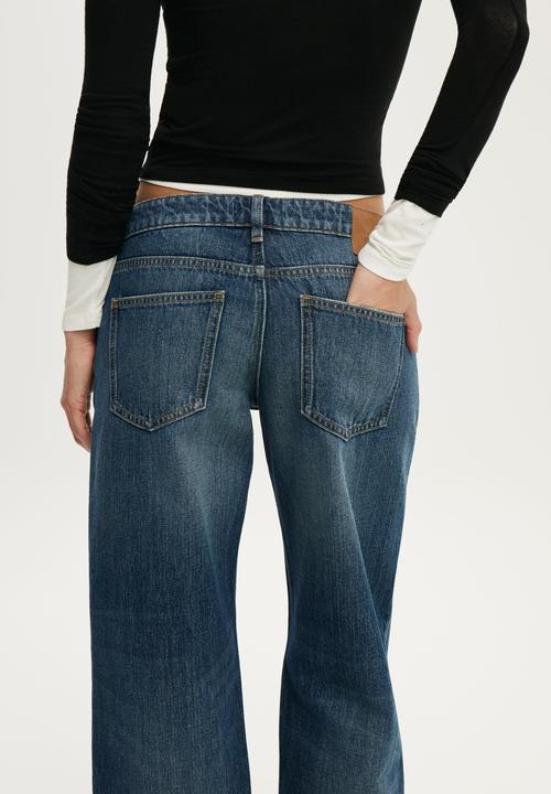 Cotton On - Low Rise Straight Jean - Grazed Blue Ripped