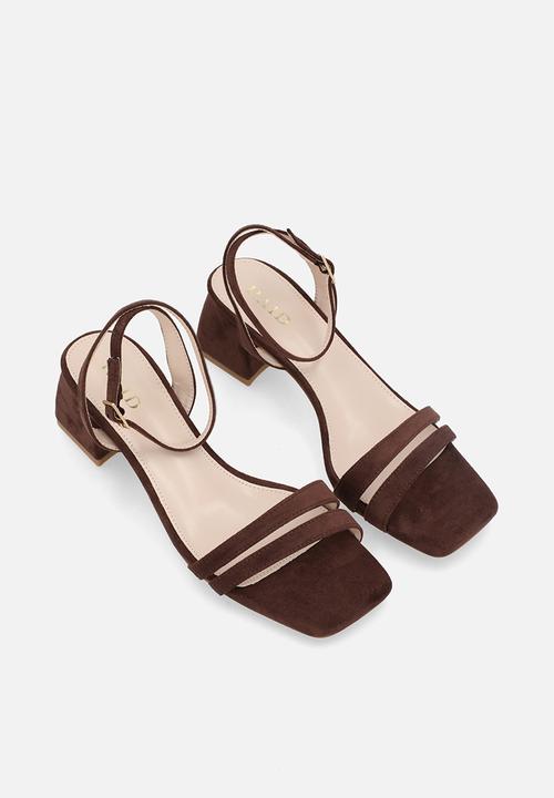 Raid London - Davina open toe block heel ankle strap - brown 