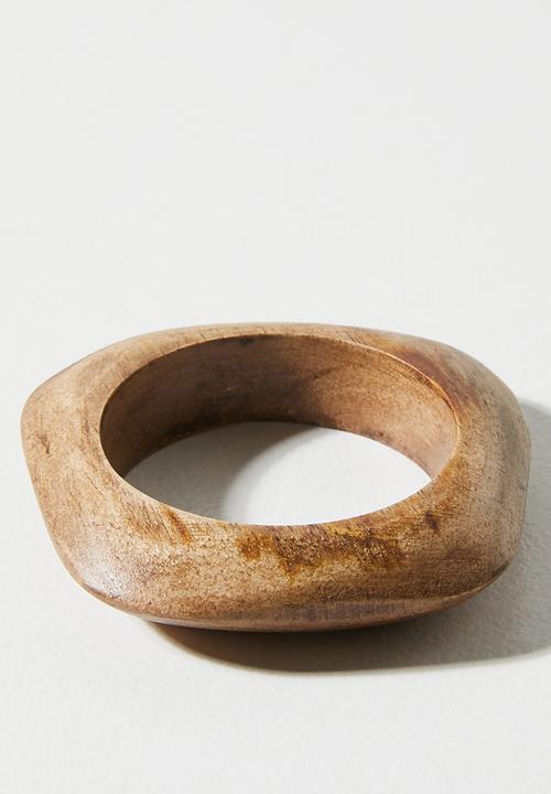 Sixth Floor - Organic Shaped Wooden Napkin Rings Set 4
