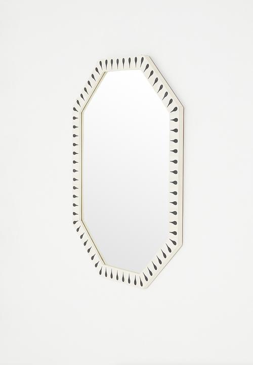Sixth Floor - Resin Inlay Mirror Teardrop Design Black & White