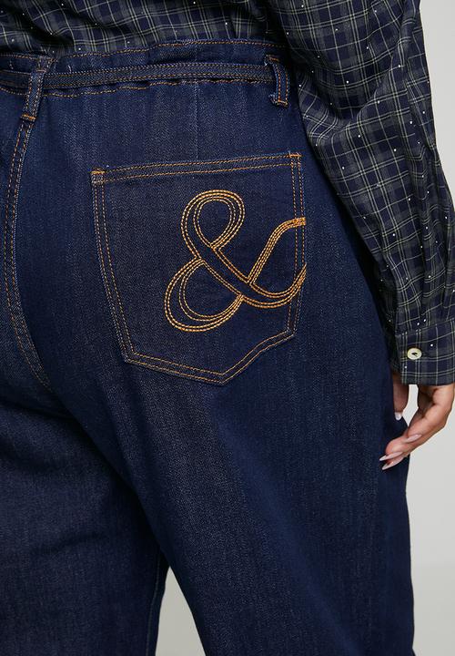 Me&B - Plus Belted Mom Jeans - Dark Wash