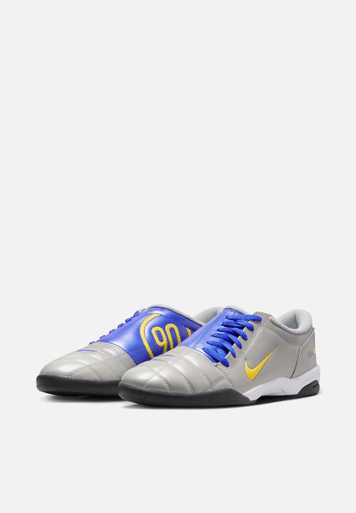 Nike - Total 90