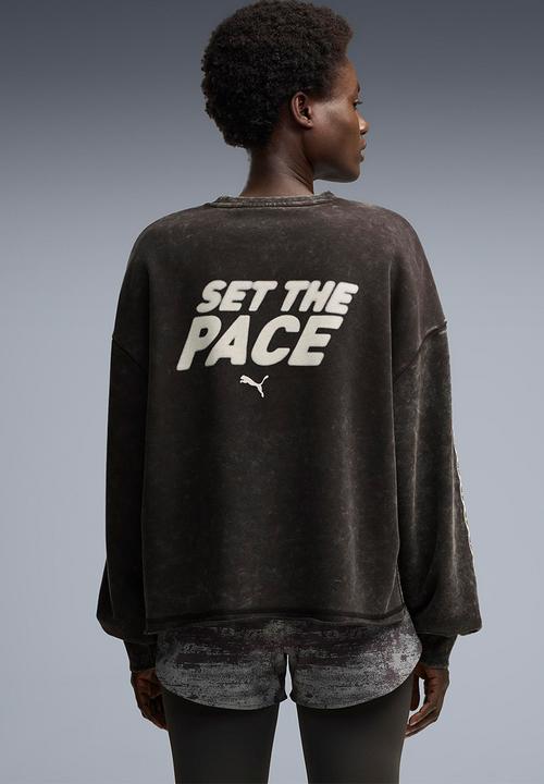 PUMA - Run Culture Collective Oversized Washed Graphic Crew Tr - Puma Black