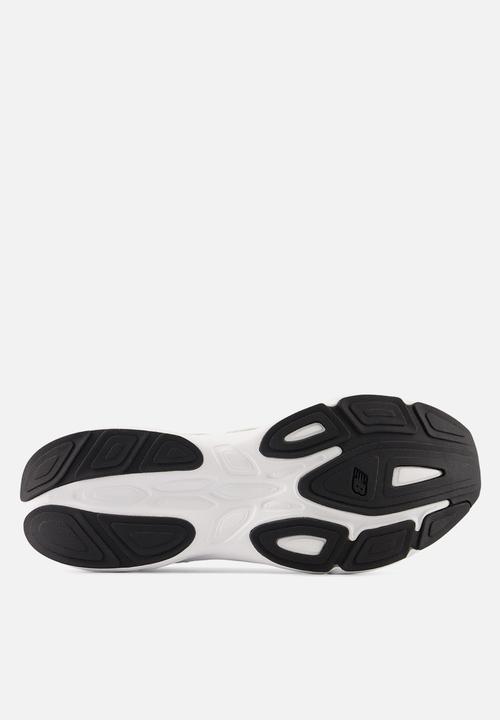 New Balance  - Fresh Foam Amaste - white