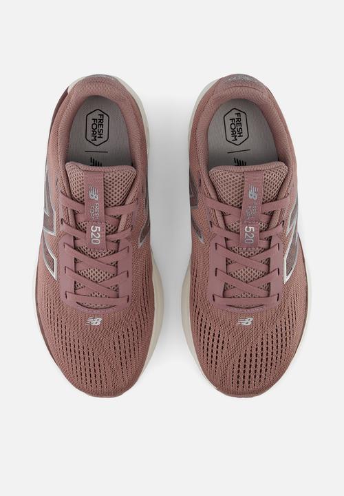 New Balance  - Fresh Foam 520 v9