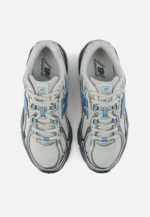New Balance  - 740 Grade School