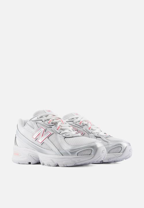 New Balance  - 740 Grade School