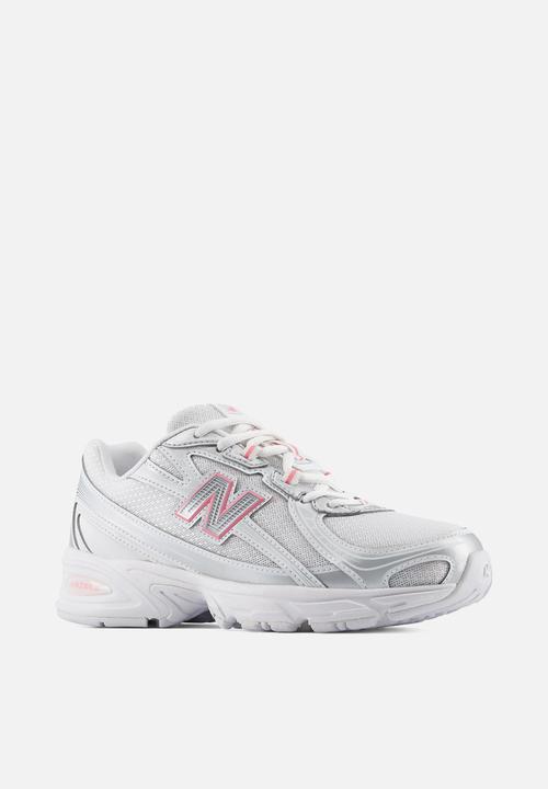New Balance  - 740 Grade School