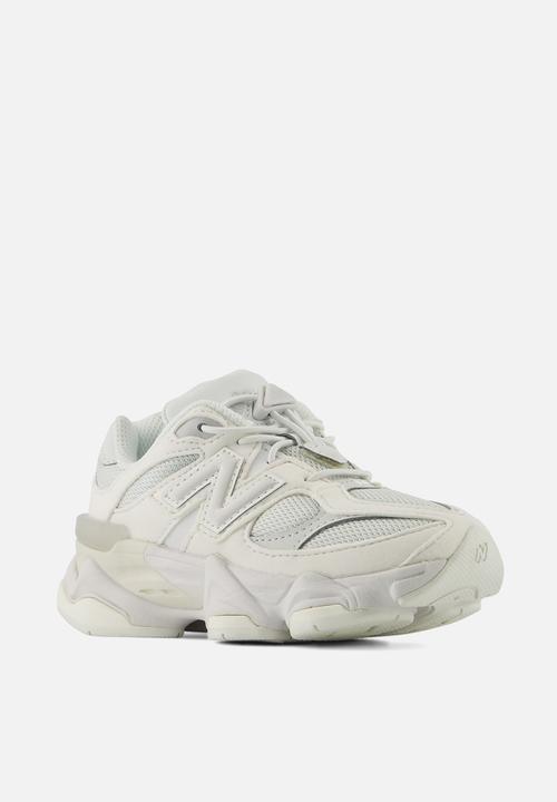 New Balance  - 9060 pre school