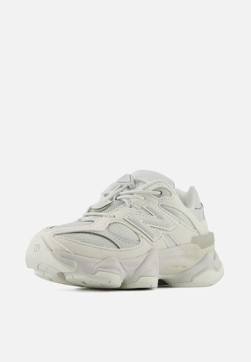 New Balance  - 9060 pre school