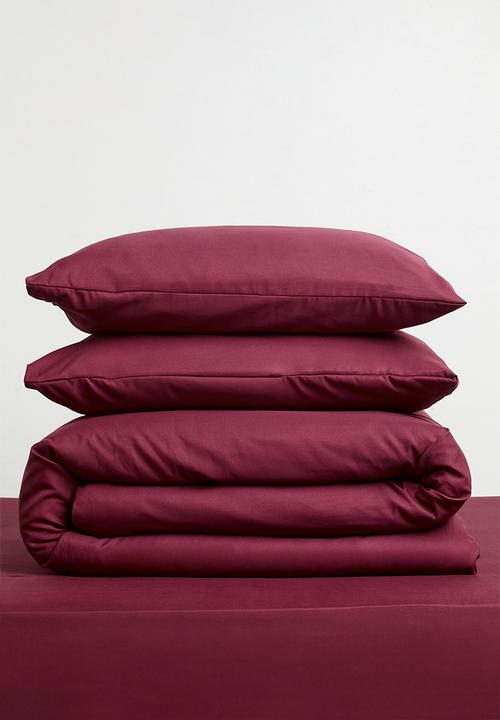 Sixth Floor - Recycled microfibre duvet set - Burgundy