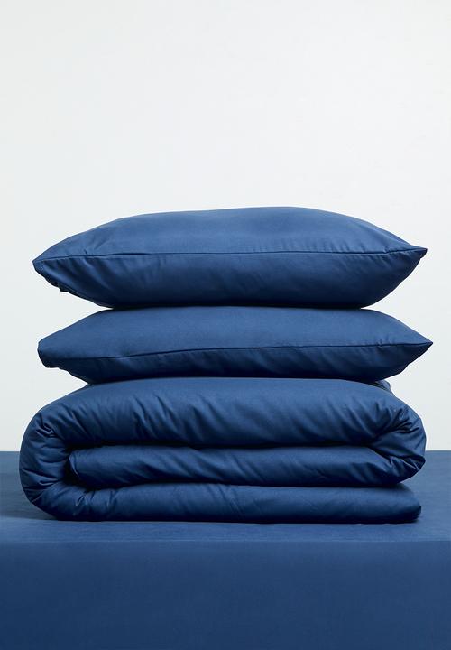 Sixth Floor - Recycled microfibre duvet set - Navy Peony