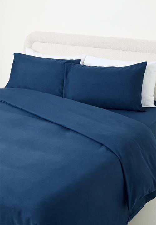 Sixth Floor - Recycled microfibre duvet set - Navy Peony
