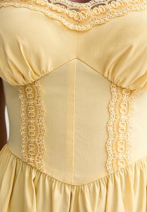 New Look - Plain embroidery halter midi dress - pale yellow
