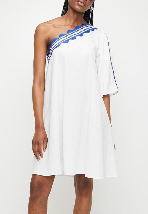 Superbalist - Embroidery asym mini trapeze - neutral