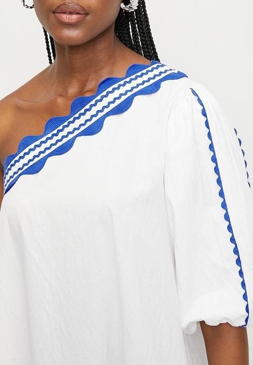 Superbalist - Embroidery asym mini trapeze - neutral