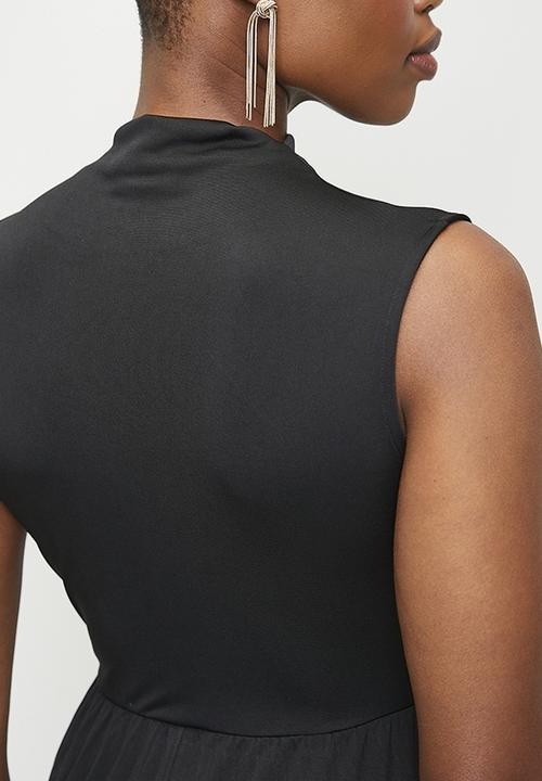 edit - Funnel Neck Pleated Knit Dress-Black