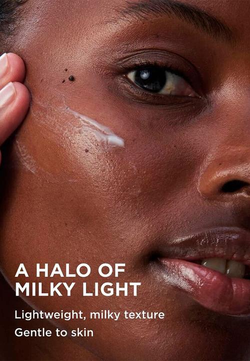 Clarins - Bright Plus Advanced Milky Emulsion  Glow & Evens Skin Tone