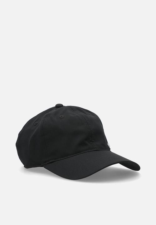 Nike - Nan Dri-Fit Metal Swoosh Club - Black