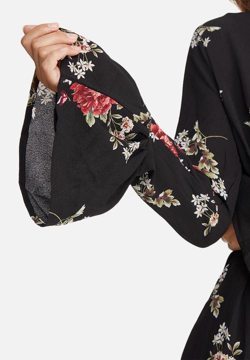 Missguided - Floral print fluted sleeve shift dress