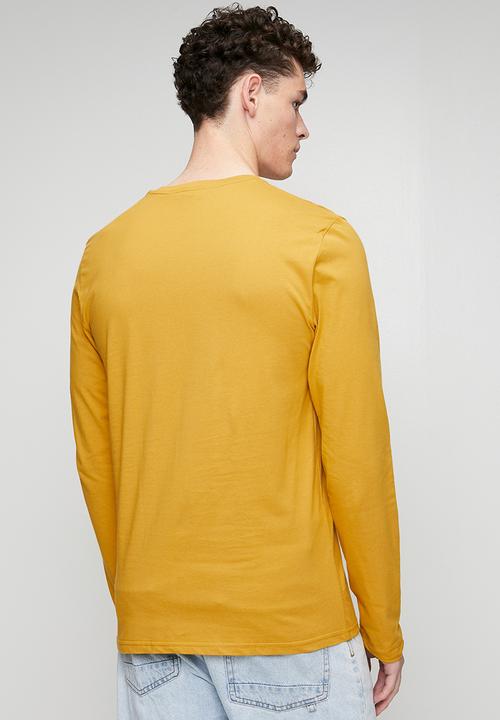 Ben Sherman - Essential Crew Neck Long Sleeve T-shirt - Dijon